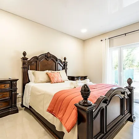 Casa Florbela In Азейтан