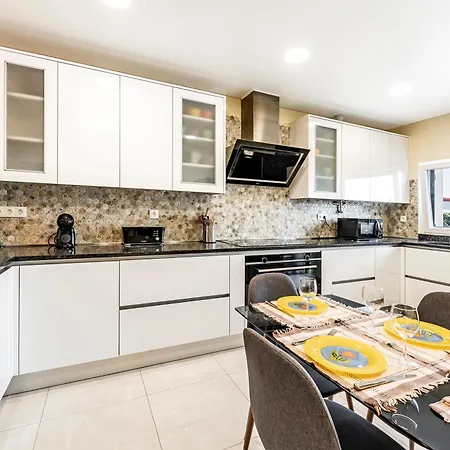 Casa Florbela In * Азейтан